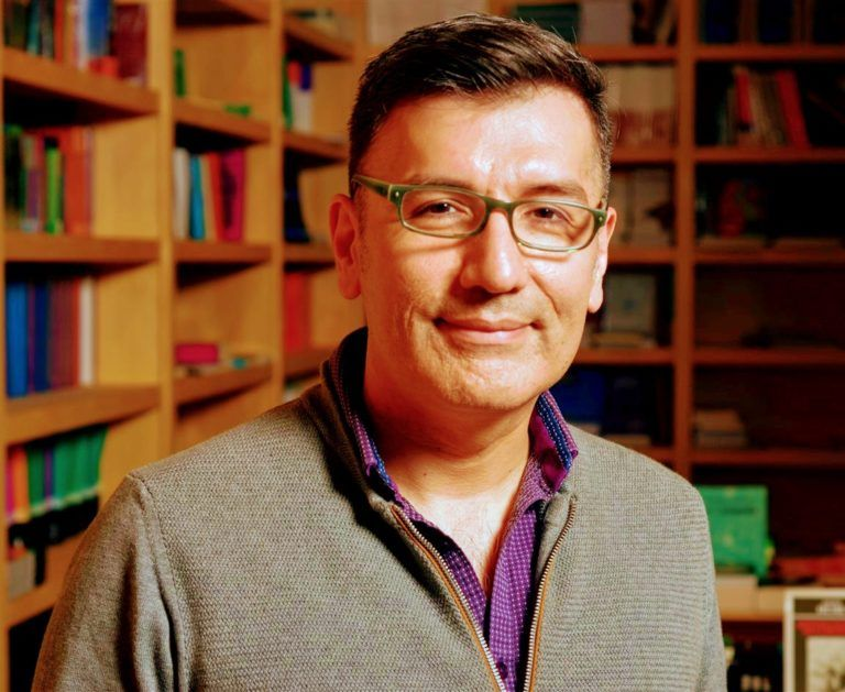 provincia1270's tweet photo. #Ahora en #LaboratorioDeIdeas💡 conversamos con el docente e investigador (UBA CONICET) @Guilleruiz9Ruiz sobre la ley de Libertad Educativa que busca impulsar el Ejecutivo nacional.
💻https://t.co/jKejIHcXl1 https://t.co/S8nx3YxP8F