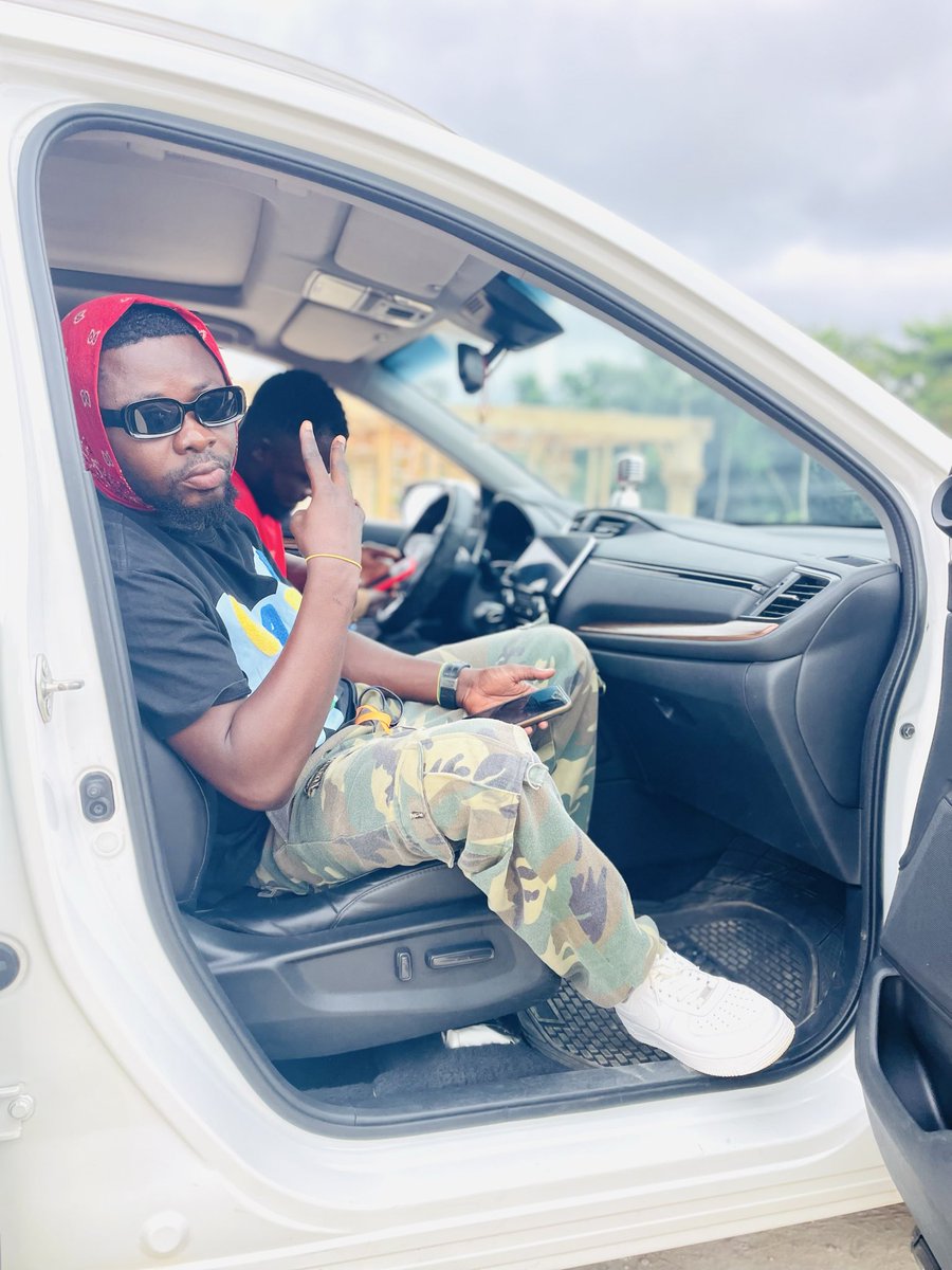 All these wounds will heal 
The scars will be our witness 😔

#NBee