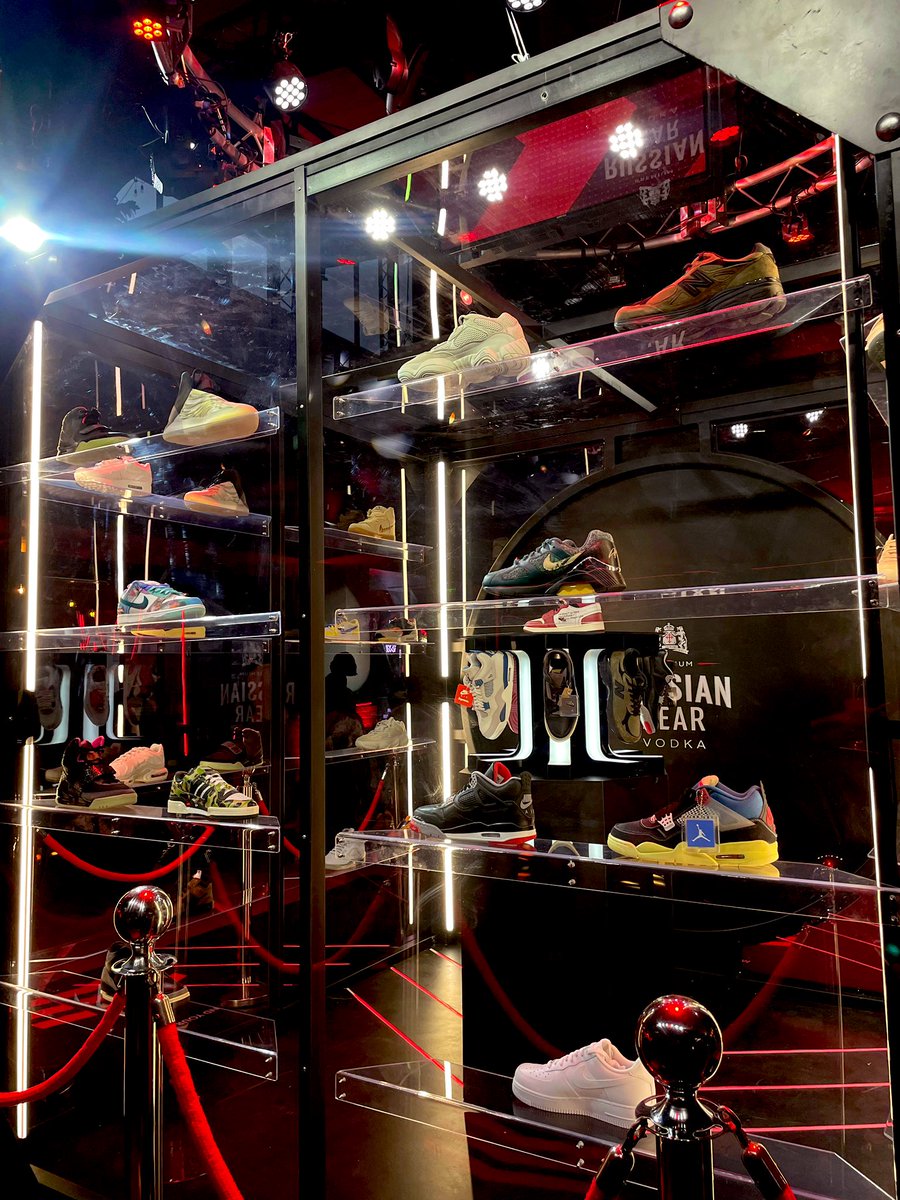 cnehshuga's tweet image. Let’s unlock the vault with @RussianBearSA 😮‍💨🔥

Wonder who will take it tonight 🤭

#KingOfKicks #VaultEdition #NextLevel