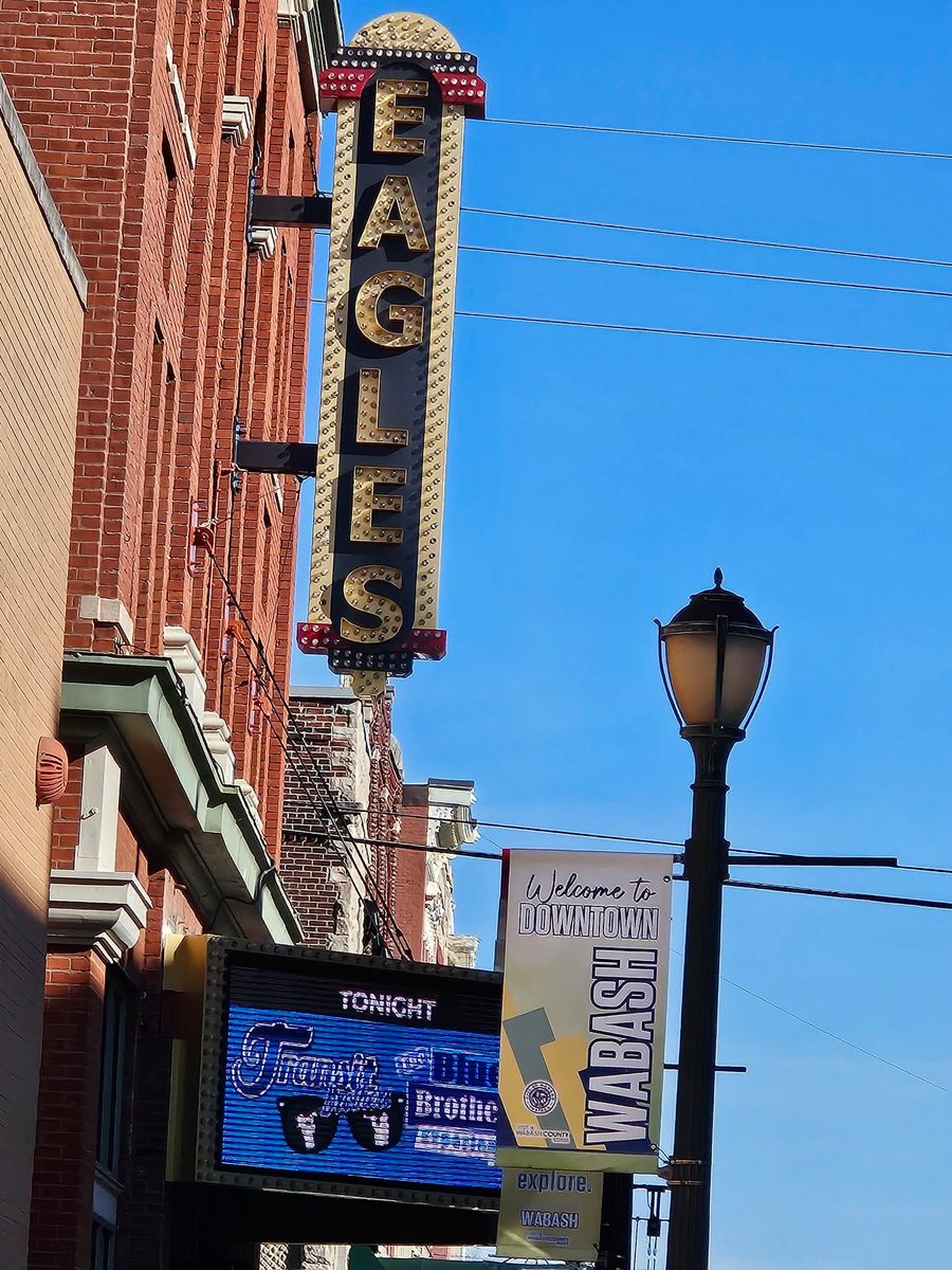 Hey Wabash! Transit Brothers is here to party with you! #ghsstringsartist <a href="/ghsstrings/">GHS Strings</a> <a href="/MichaelKellyGtr/">Michael Kelly Gtrs.</a> <a href="/tcelectronic/">TC Electronic</a> <a href="/SeismicSys/">Seismic</a>