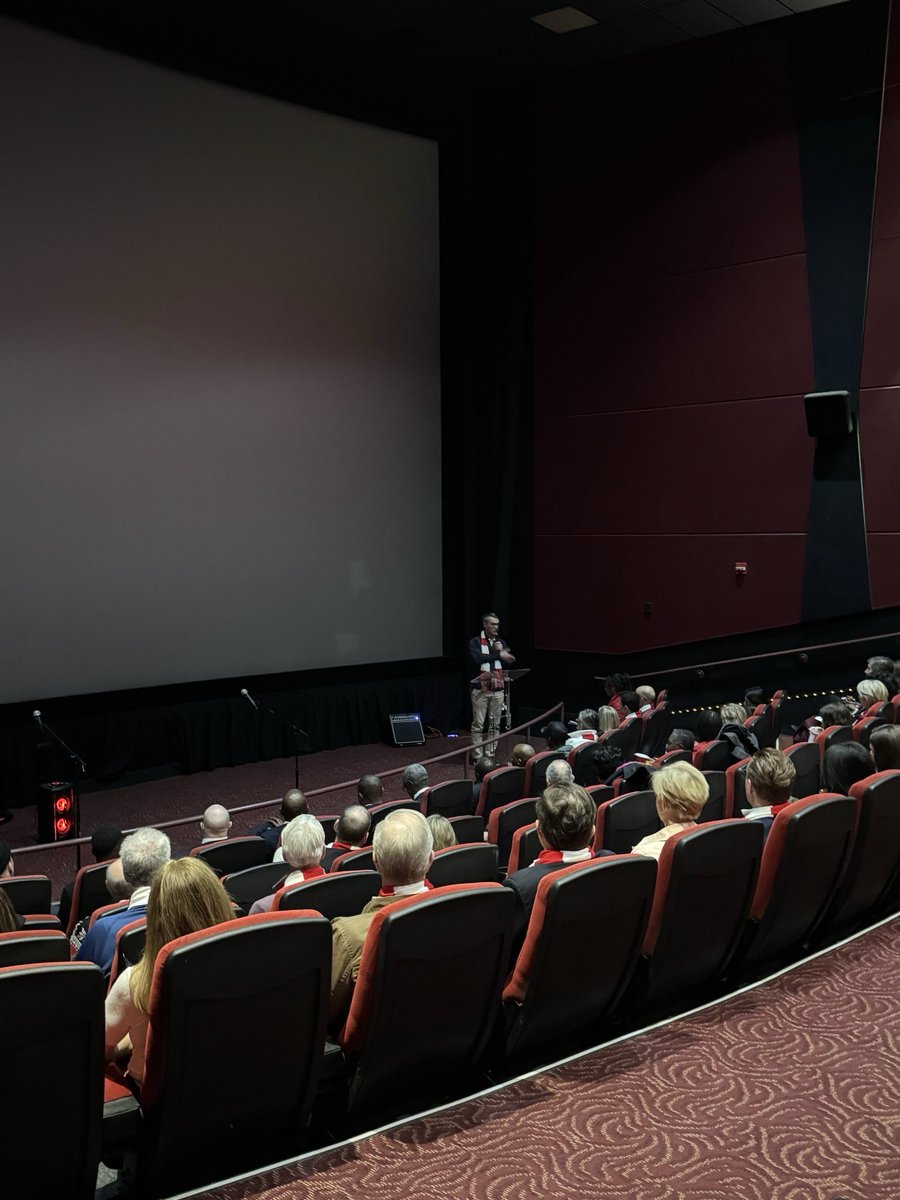 Rep_Walkinshaw's tweet image. Joined community partners and local nonprofits at today’s #GivingMachinesDC launch with @Ch_JesusChrist.

These machines turn a simple swipe into meals, housing support, medical care &amp;amp; more, raising $32M for charities worldwide since 2019.

It’s a powerful reminder of what we can…