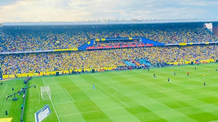 Was really impressed by turn out today at Loftus. This was just Lupopo fc, I can only imagine what will be capacity against MC Alger of Rulani Mokwena. 

Well done yellow nation and congratulations to Cardoso and the boys. Today second half we looked like MAMELODI SUNDOWNS.