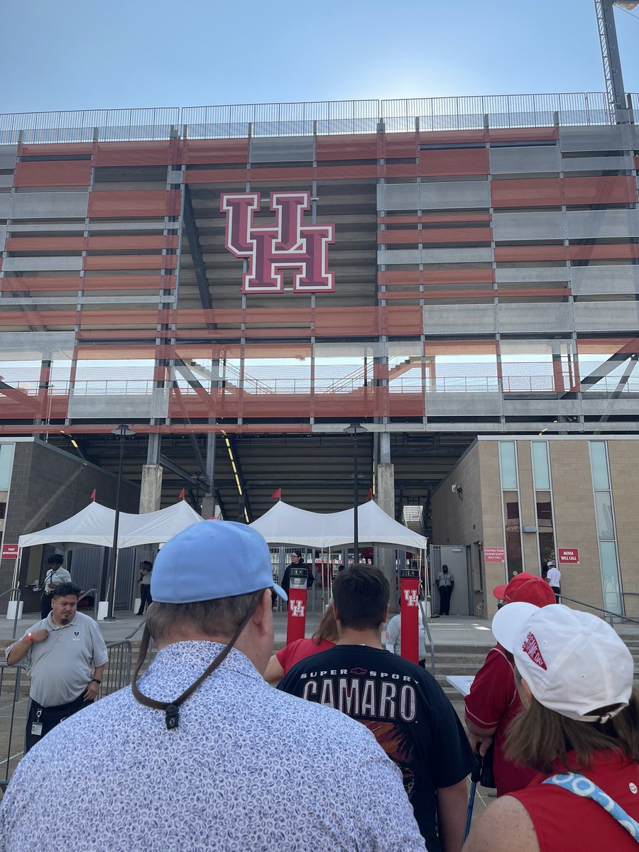 Entering the Colosseum….