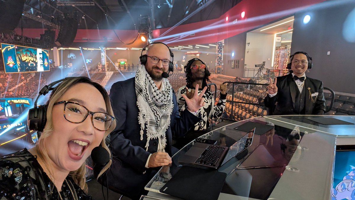 Day 2 at the Brawlhalla World Championship let's gooooo!!

twitch.tv/brawlhalla