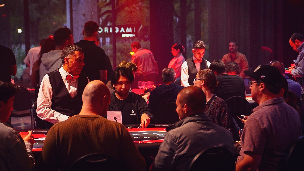 serotonin_hq's tweet image. last night was electric ⚡️

congrats to the winner @maxwhyz from
@reserveprotocol - the rolex really suits you

shoutout to the runner up @denney808
of @mentolabs 

thanks for coming out to poker with us and @flowtraders, see you at the next one