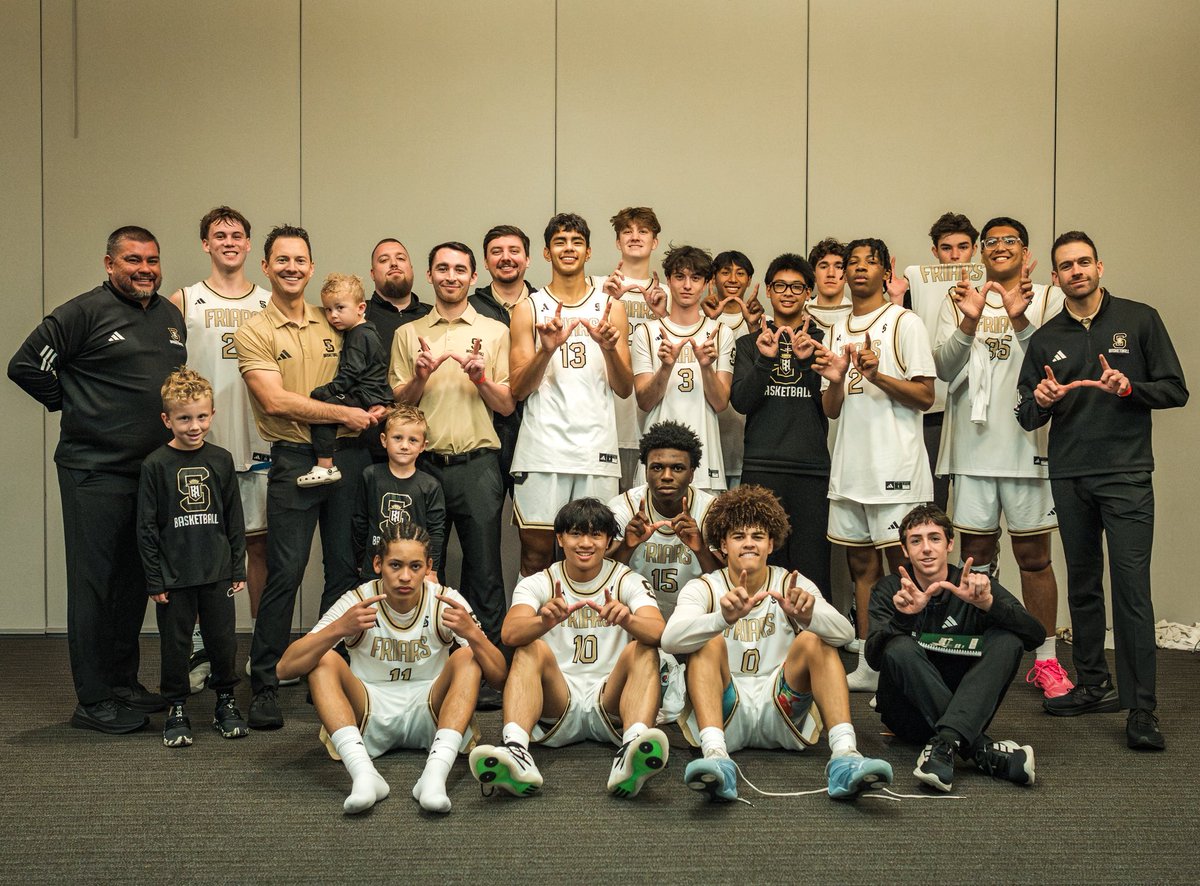 ServiteHoops's tweet image. Bringing home the W from Pauley Pavilion representing for the Trinity League! 

#credo #gofriars #weareservite