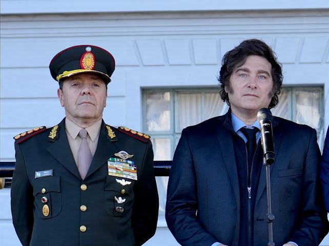 nicpromanzio's tweet image. NUEVO MINISTRO DE DEFENSA

TG CARLOS ALBERTO PRESTI

Excelente noticia para la Argentina🇦🇷🇦🇷