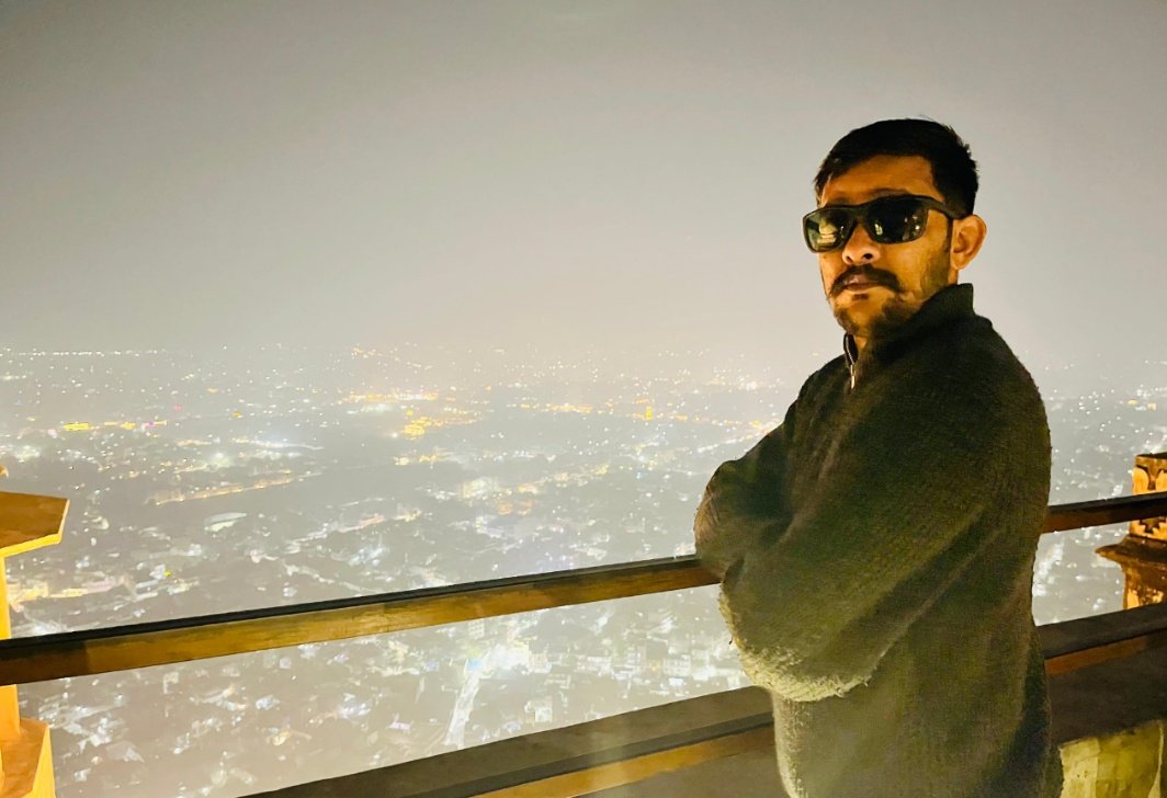 mgmaheshgarg4's tweet image. 📙  mahesh की डायरी 

कभी समय बदले तो बताएँगे,
हमें भी क्या–क्या बुरा लगा था…