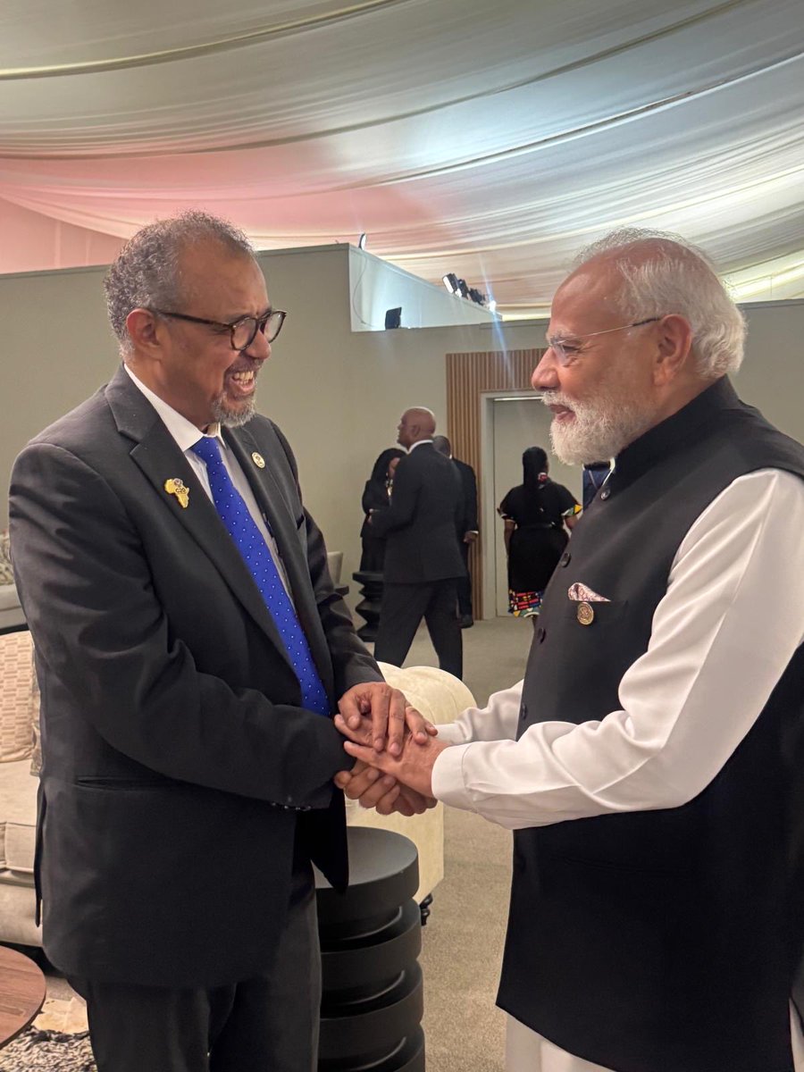 DrTedros's tweet image. It is always a pleasure to connect with my Prime Minister @narendramodi of #India

We discussed India’s hosting of next month’s 2nd @WHO Global Traditional Medicine Summit and the strong progress of the WHO Global Centre for Traditional Medicine in Jamnagar. 
@moayush