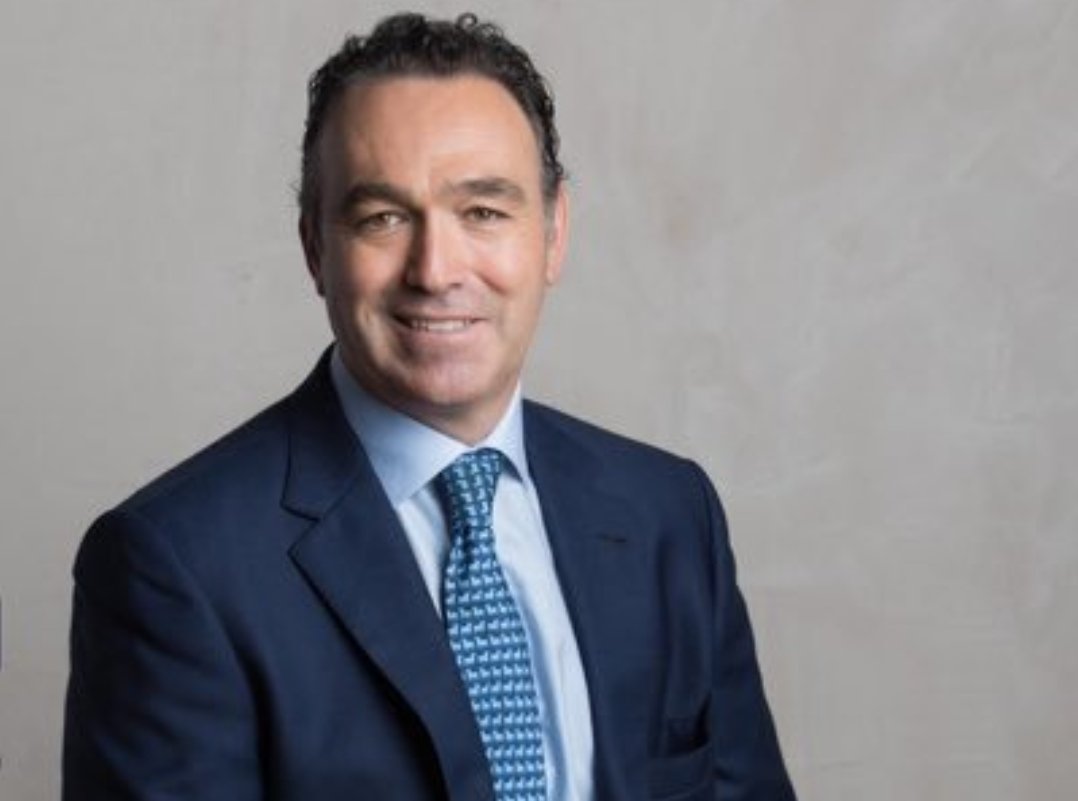 ABSCR2's tweet image. Este es un fascista de mierda que señala a chavales para fastidiar a sus padres.

Quédate con su cara. Acuérdate si ganan los suyos y tus hijos NO tienen otro futuro que esconderse de los asesinos fascistas que añoran 1939.