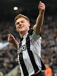 AdrianCalamel's tweet image. ⚫️⚪️⚫️🏹🏹#HWTL #NUFC