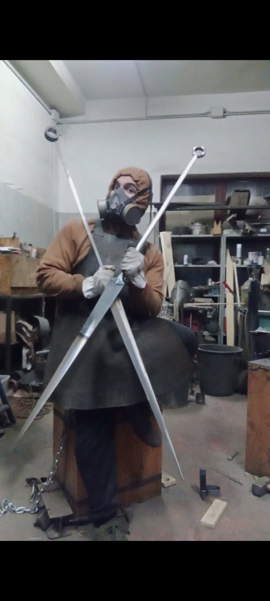 Arann Reichhardt Swordsmith tweet media