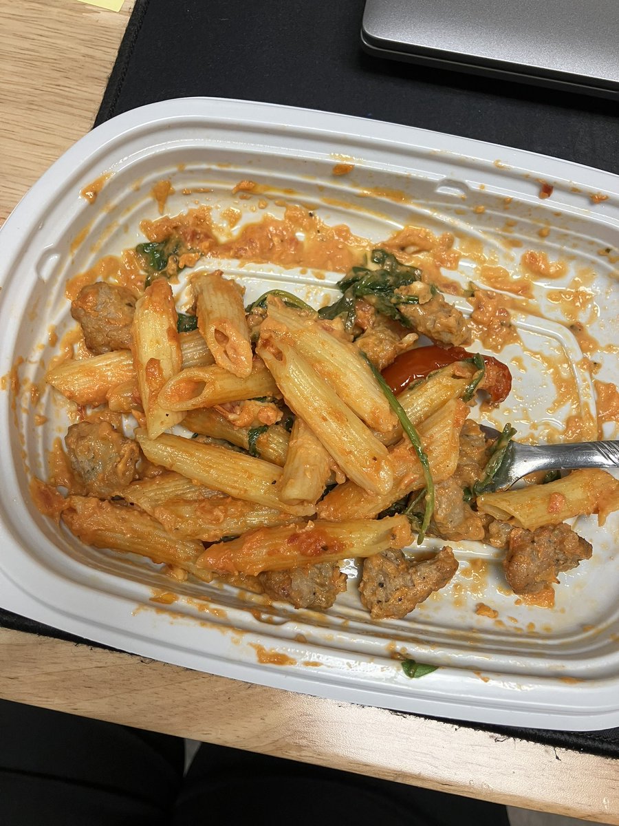 ahomeforflow3rs's tweet image. Currently ascending over some pasta I brought to work for lunch