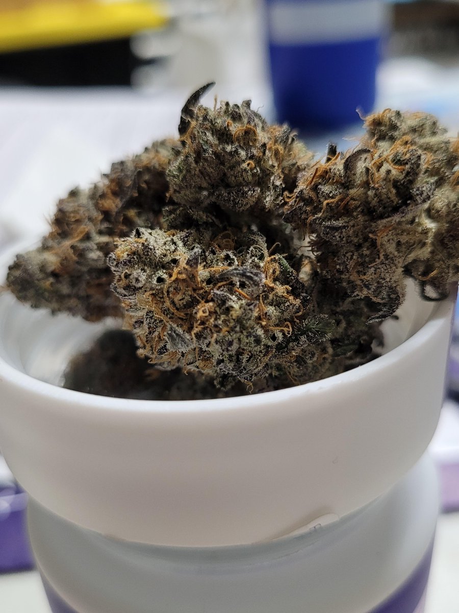 WriteWeed's tweet image. Ole Uncle Larry #WriteWeed #WeedLife #Mmemberville #420Life