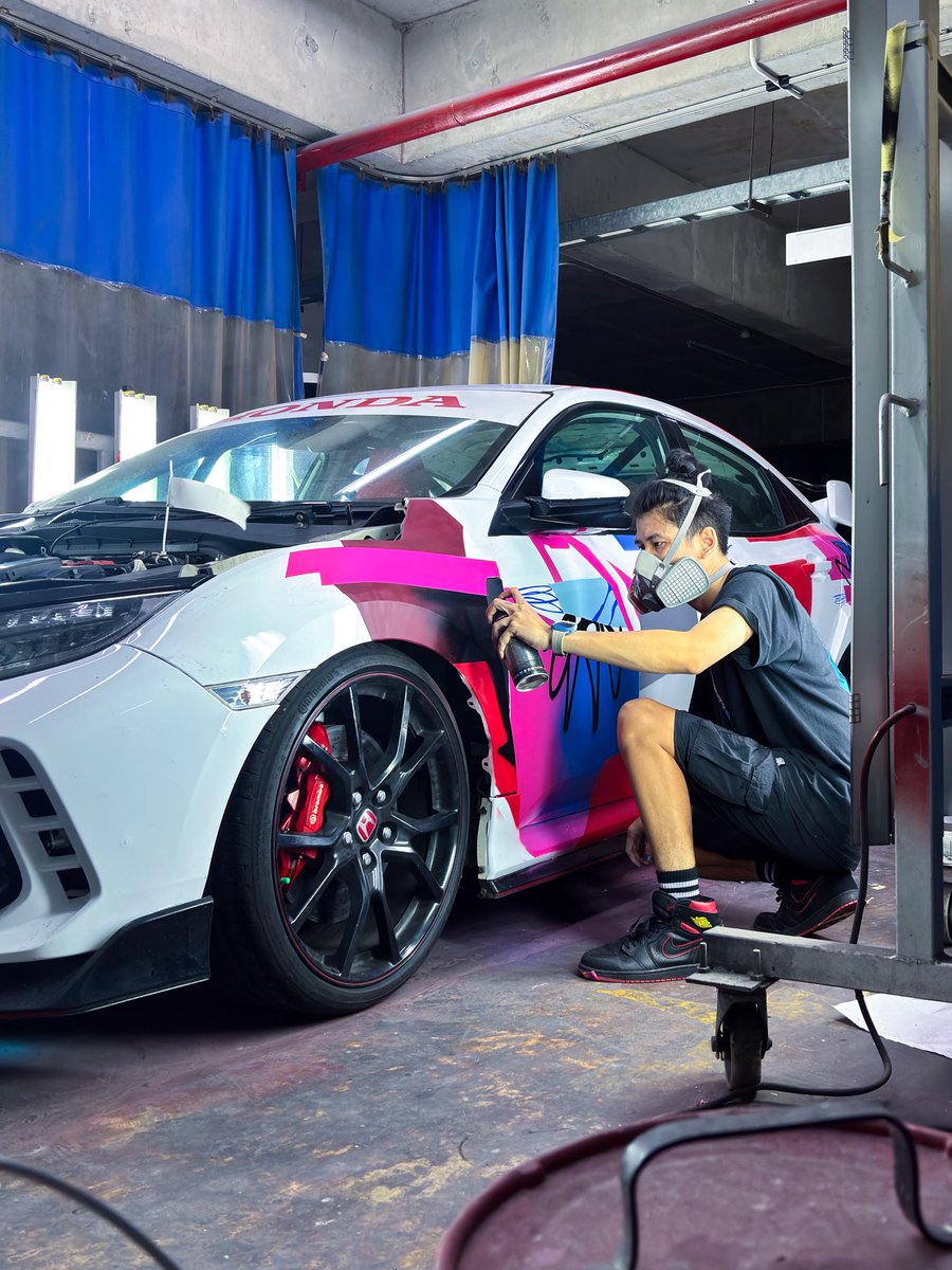 _orse's tweet image. The process painting on Honda car #orse