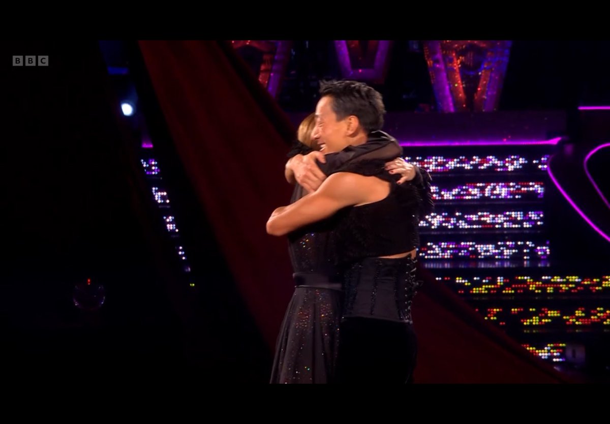 KDCunliffe's tweet photo. The Aljaz reaction to the Karen Carney masterpiece sums up perfectly what the viewers were thinking ๐
#Strictly #StrictlyComeDancing #karencarney #aljaz
Clip from BBCiplayer https://t.co/jCenVRxvZc