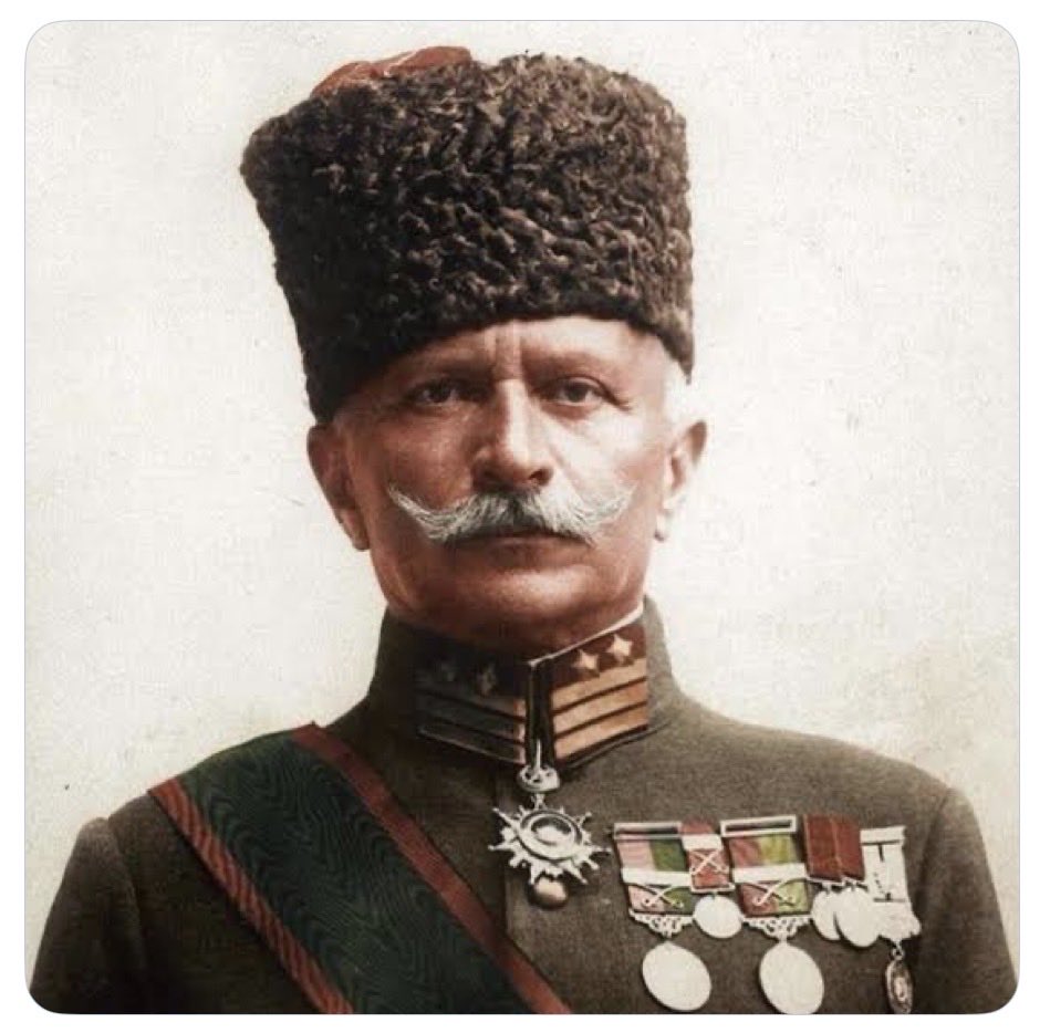 Medine Müdafii #FahrettinPaşa’yı, vefatının yıl dönümünde rahmet, minnet ve saygıyla anıyoruz.

Görevini her şeyin üstünde tutan Fahrettin Paşa, vatan ve kutsal değerler uğruna nasıl dimdik durulacağını bütün dünyaya göstermiştir.

Ruhu şad, mekânı cennet olsun.