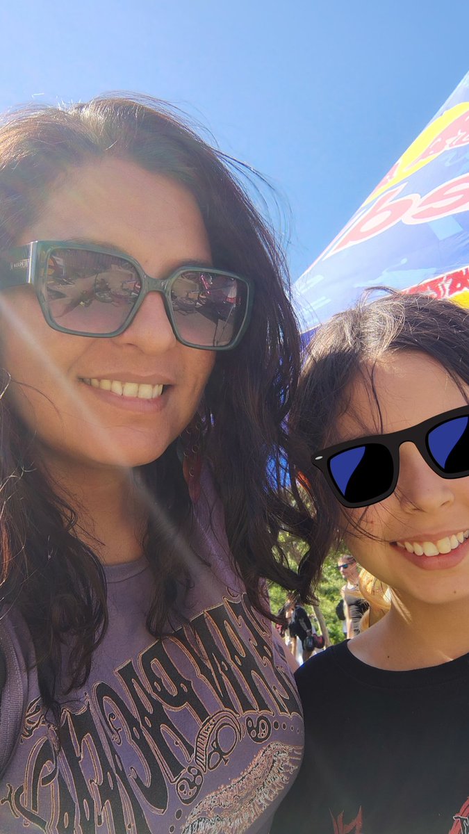 Naraflow_'s tweet image. Sopeadisima, pero valió la pena.
Mis secretos más cochinos por una bien heladita 🍺