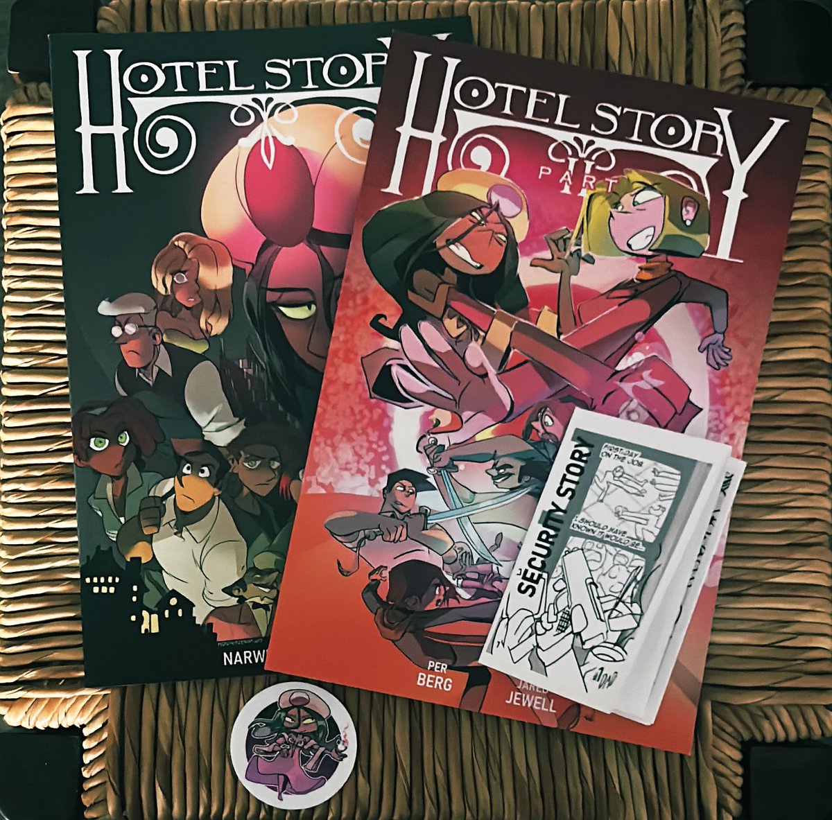 StrangePages's tweet image. Finally arrived!

This was such a fast fulfillment by @Plaster_Harris 

This is going to be moving to the top of my comics reading list!