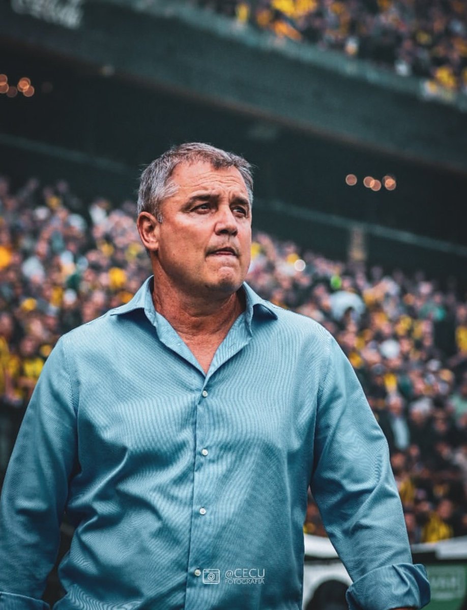 Un país detrás tuyo.