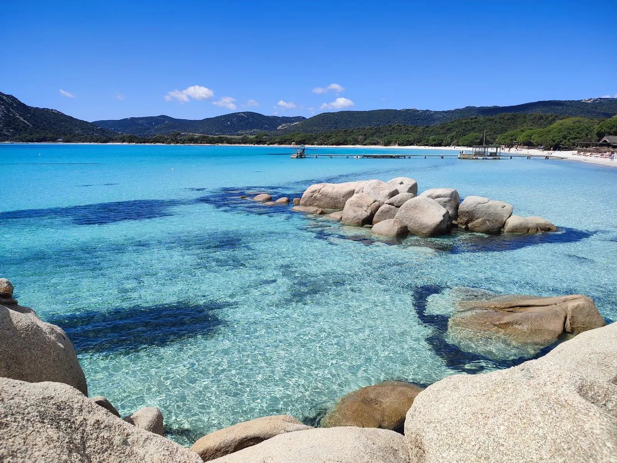 Blue_Parallel's tweet image. Golden sand beaches, turquoise waters, and hidden coastal gems—Porto-Vecchio is home to some of Corsica’s most stunning seaside escapes. Explore the best beaches of Porto-Vecchio and uncover the perfect spots for breathtaking Mediterranean views. 
zurl.co/pzM39