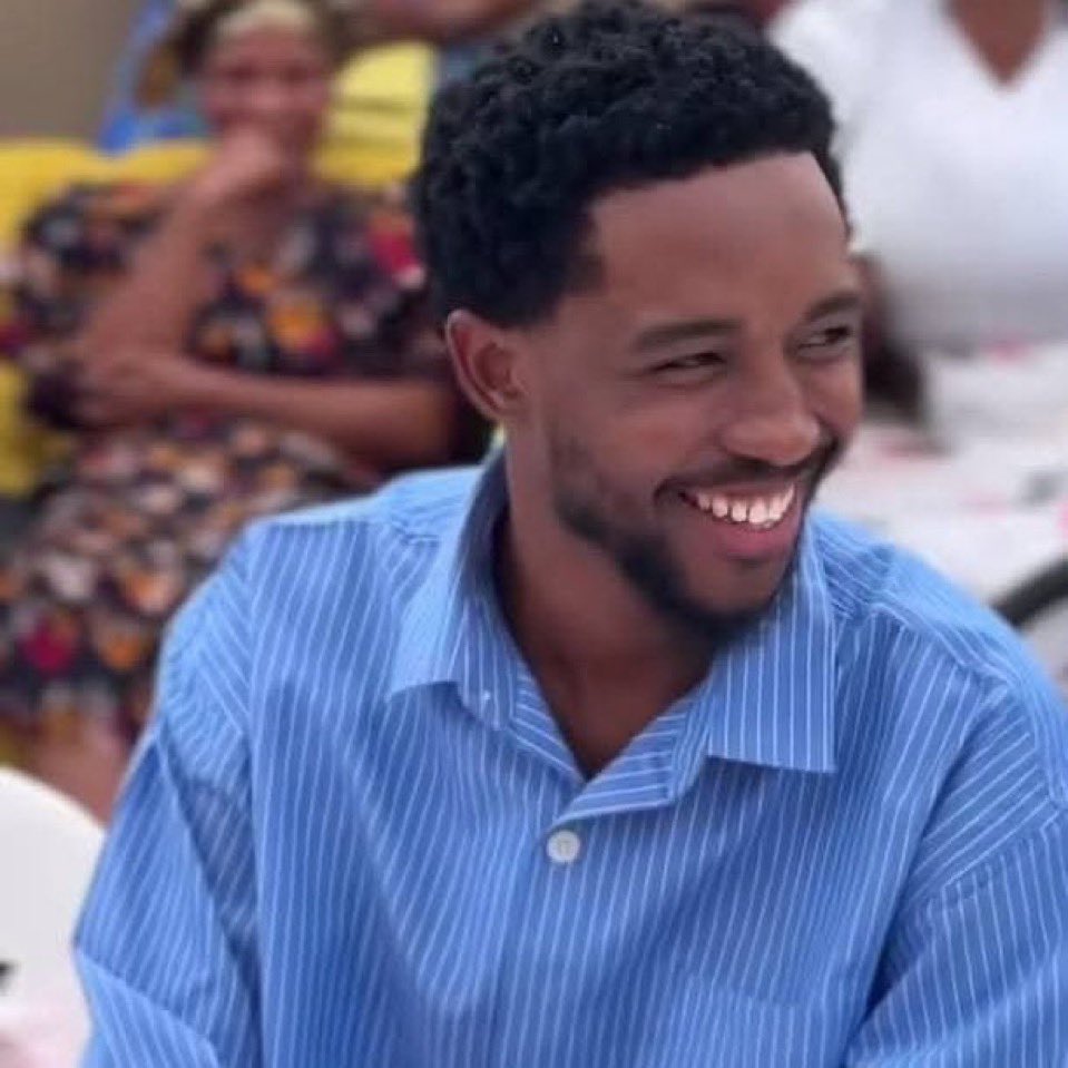 Not Akhonamathemba winning people's choice award. Brahahahahahajahajajajaja. He deserves and remember, people chose!🤸‍♀️🤸‍♀️🤸‍♀️💃🏼💃🏼. That's the true winner!!! 

SWEET GULUVA ALWAYS WINS
CONGRATULATIONS SWEET GULUVA
#SweetVictoryForSweetGuluva
#AkhonamathembaZwaneWins