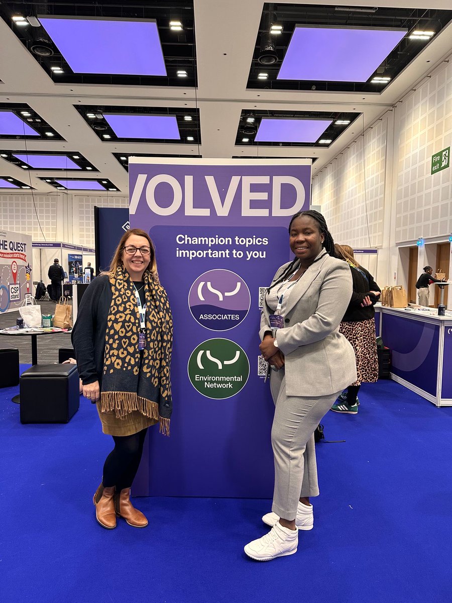 DGProfDev's tweet image. 🚨A very warm welcome from CSP Welsh Board  today with freshly baked Welsh cakes😋

Our very own @LorraineAHP had a fab day too at CSP conference - lots of networking &amp;amp; cunning plans 🙌 

She’s in the brochure too! Well done Lorraine!

@DudleyGroupNHS @BlackCountryICS @thecsp