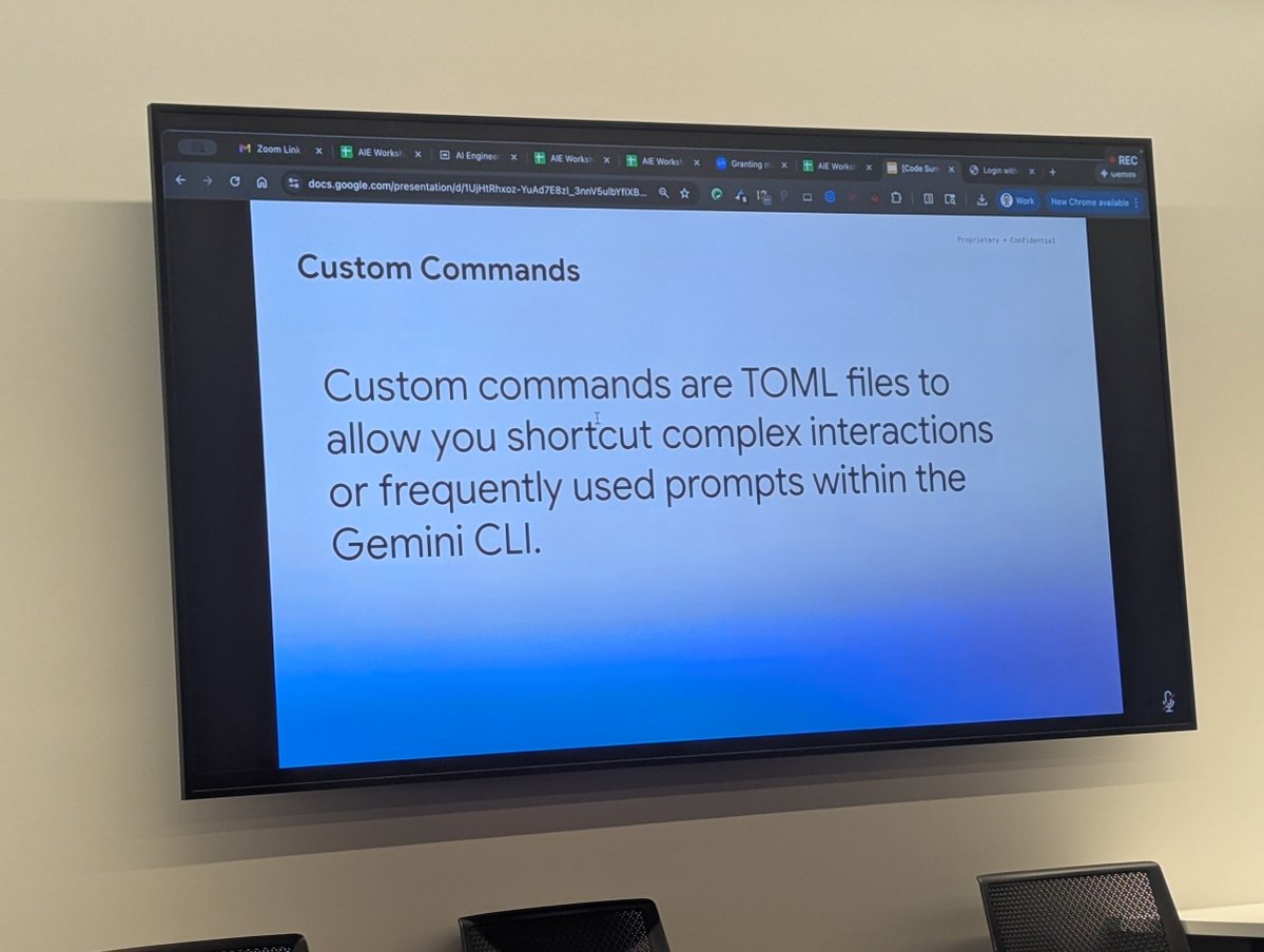 DynamicWebPaige's tweet image. Watching Anjali Sridhar from our @GoogleCloud team (former @Google Brain!) give a detailed workshop on the @GeminiCLI at @aiDotEngineer&apos;s Code Summit. 🙌✨

New features include everything from MCP servers (packaged as extensions), to Gemini 3 support, and more: