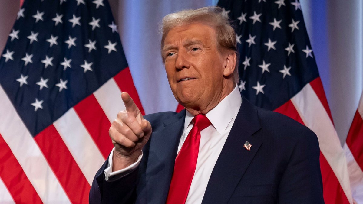 MarioNawfal's tweet image. 🚨🇺🇸 TRUMP&apos;S SECOND ACT: THE RECEIPTS STACK UP (WHETHER YOU LIKE IT OR NOT)

Love him or want him gone, the numbers tell a story Round Two that cuts through the noise.

Markets up 17% since election night - the Dow jumped 1,503 points the day after his win, and it hasn&apos;t looked…