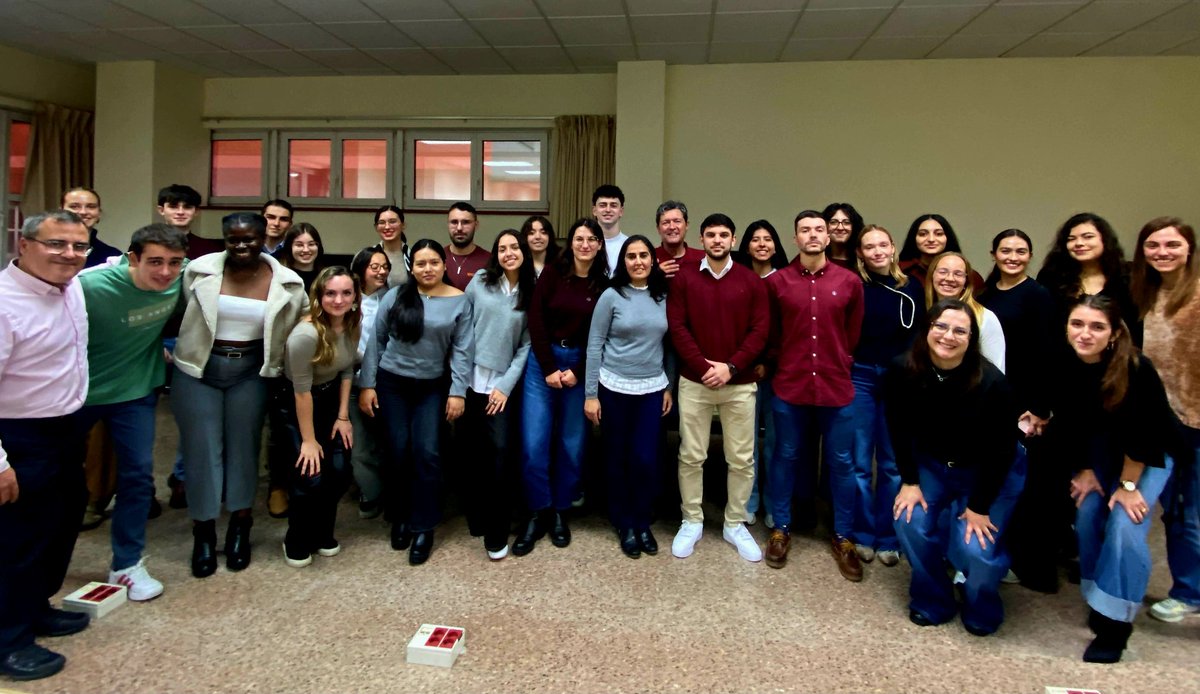 kriesgo's tweet image. Gracias estudiantes, tutores e invitados de empresas @seresco y Espiral y Ayesa así como Asociación @AedipeAsturias por haber co-creado una sesión de viernes tarde muy especial UNIOVI INNOVATION SKILLS unioviinnovationskills.es entorno a talento, personas y RRHH @FIDACONSULTORES