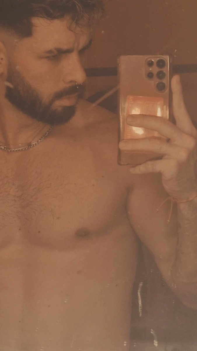 Que gusto estar un sábado entero tirado! 🤤🤤