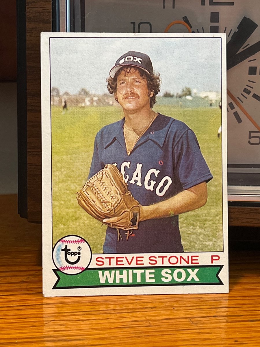 RetroCardSnaps's tweet image. What is going on here?  @stevestone