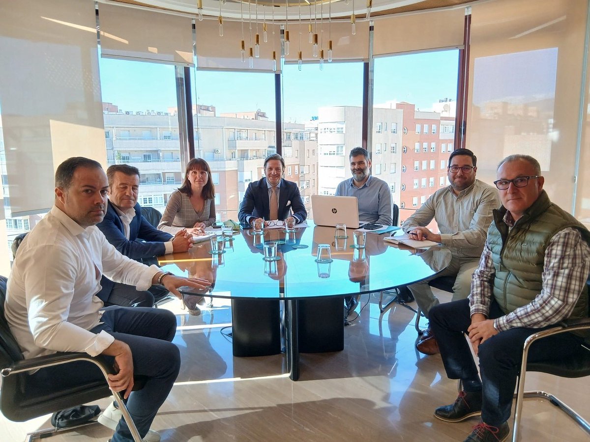 🚌 <a href="/AndaluciaJunta/">Junta de Andalucía</a> da los primeros pasos para la ampliación del área metropolitana de transporte en Almería
 
El proceso prevé la próxima adhesión al Consorcio de los municipios de Alhama de Almería, Tabernas y Carboneras

#transportemetropolitano #transportesostenible