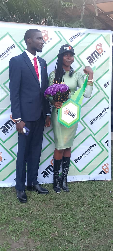 ambprogram's tweet image. Today, AMB awarded a brand-new car to Confidence, one of the winners of the AMB Sales Challenge.
A big congratulations to her for raising the bar and inspiring others. 🚗💙