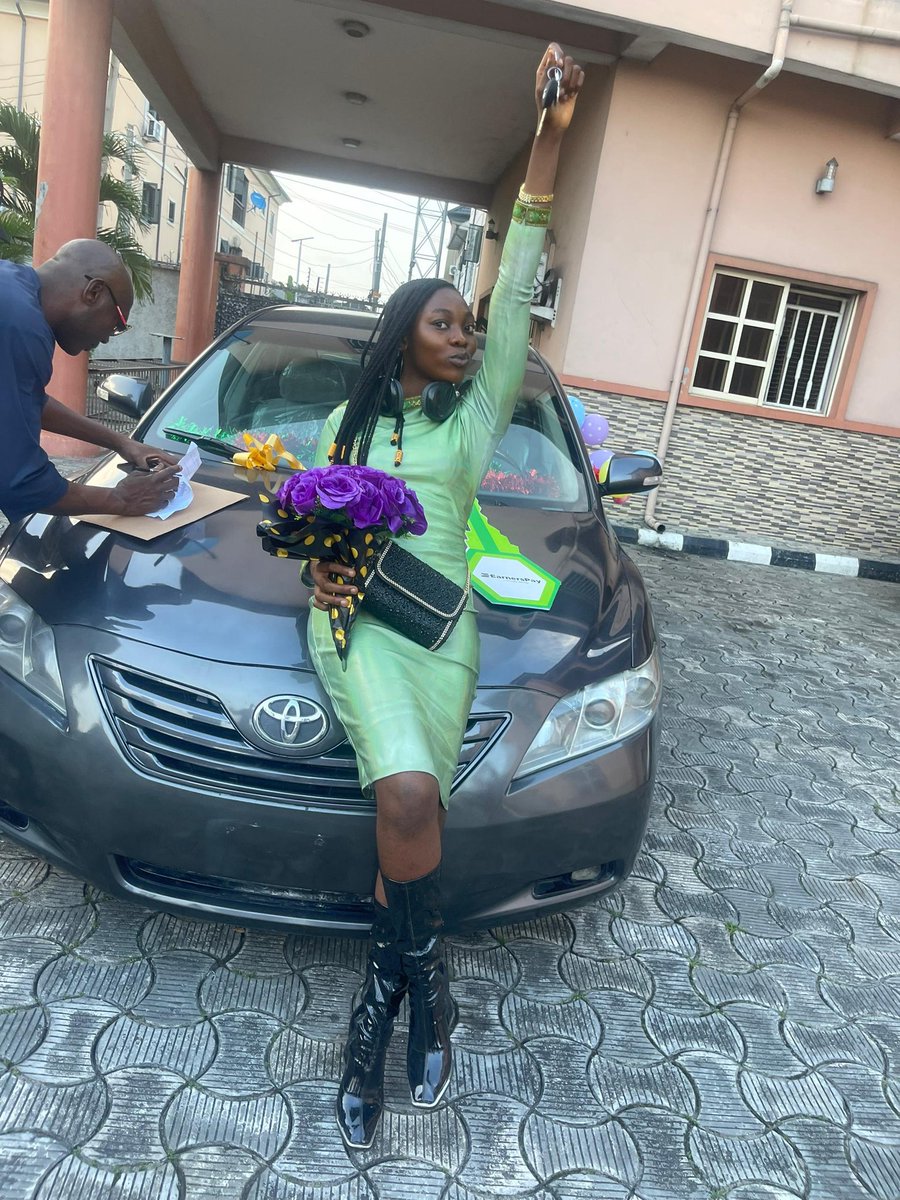 ambprogram's tweet image. Today, AMB awarded a brand-new car to Confidence, one of the winners of the AMB Sales Challenge.
A big congratulations to her for raising the bar and inspiring others. 🚗💙