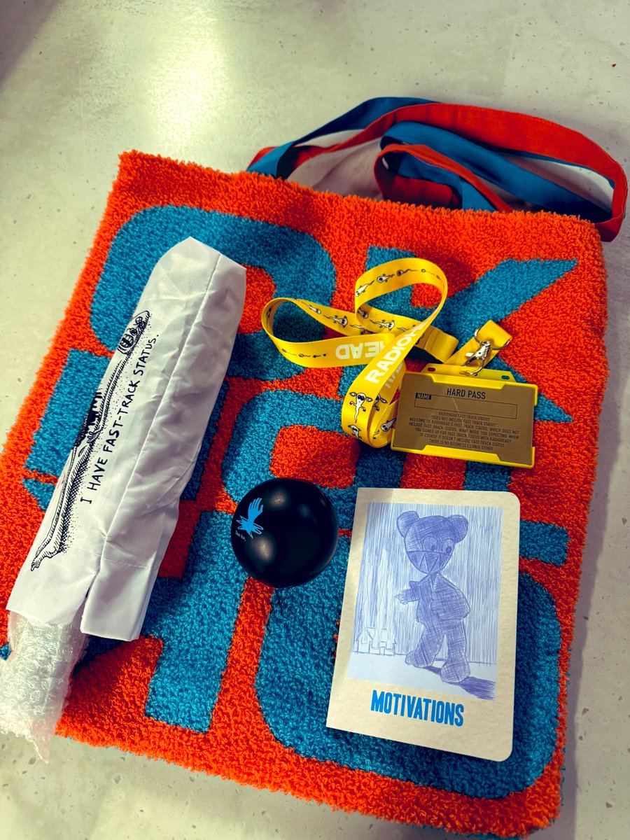 nsk0826's tweet image. VIP特典グッズが素晴らしすぎて @LiveNationJapan のOasis担当者にこの気持ちを全力で伝えたい
#Radiohead #RadioheadLive25 #theO2