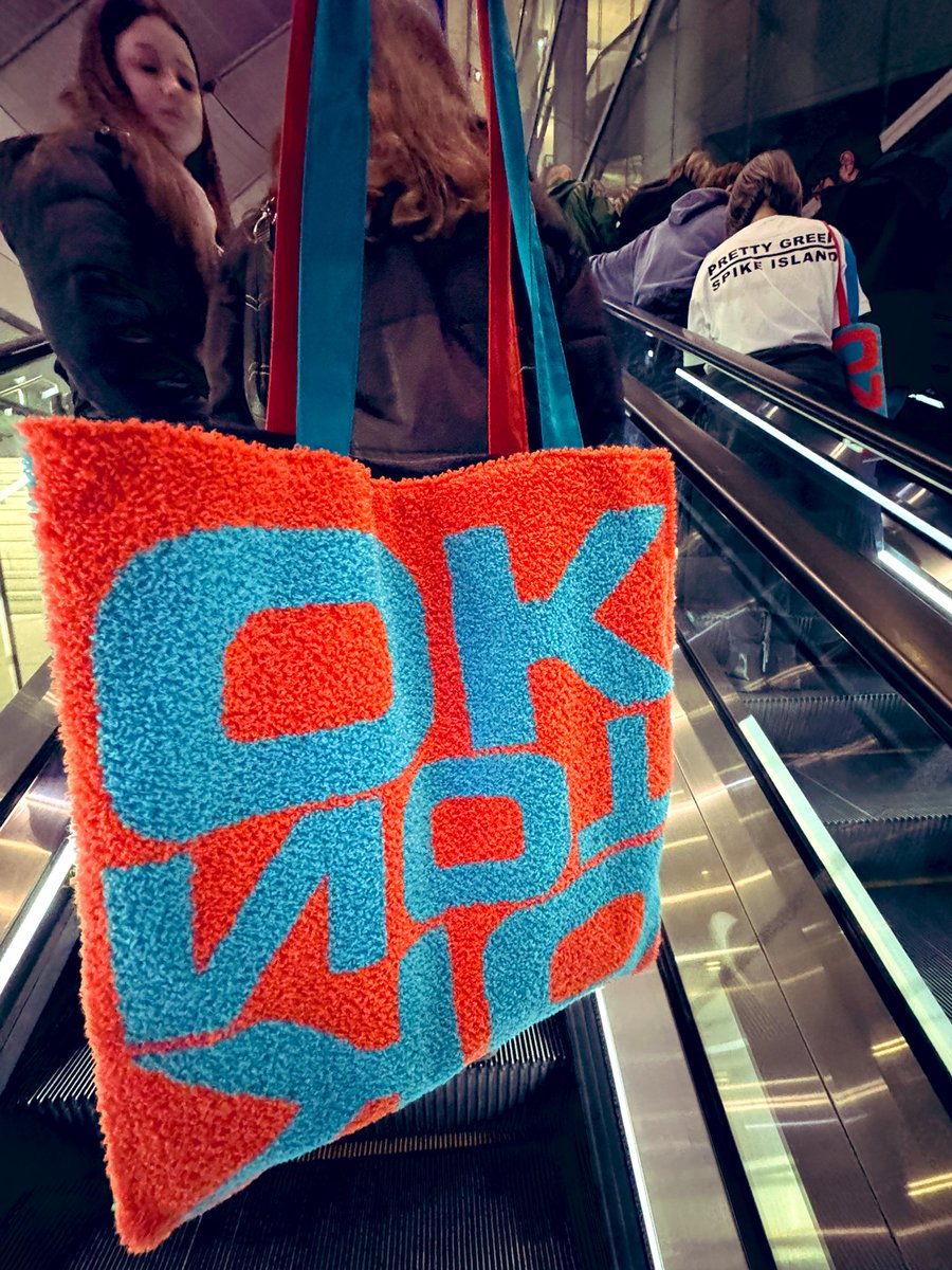 nsk0826's tweet image. VIP特典グッズが素晴らしすぎて @LiveNationJapan のOasis担当者にこの気持ちを全力で伝えたい
#Radiohead #RadioheadLive25 #theO2