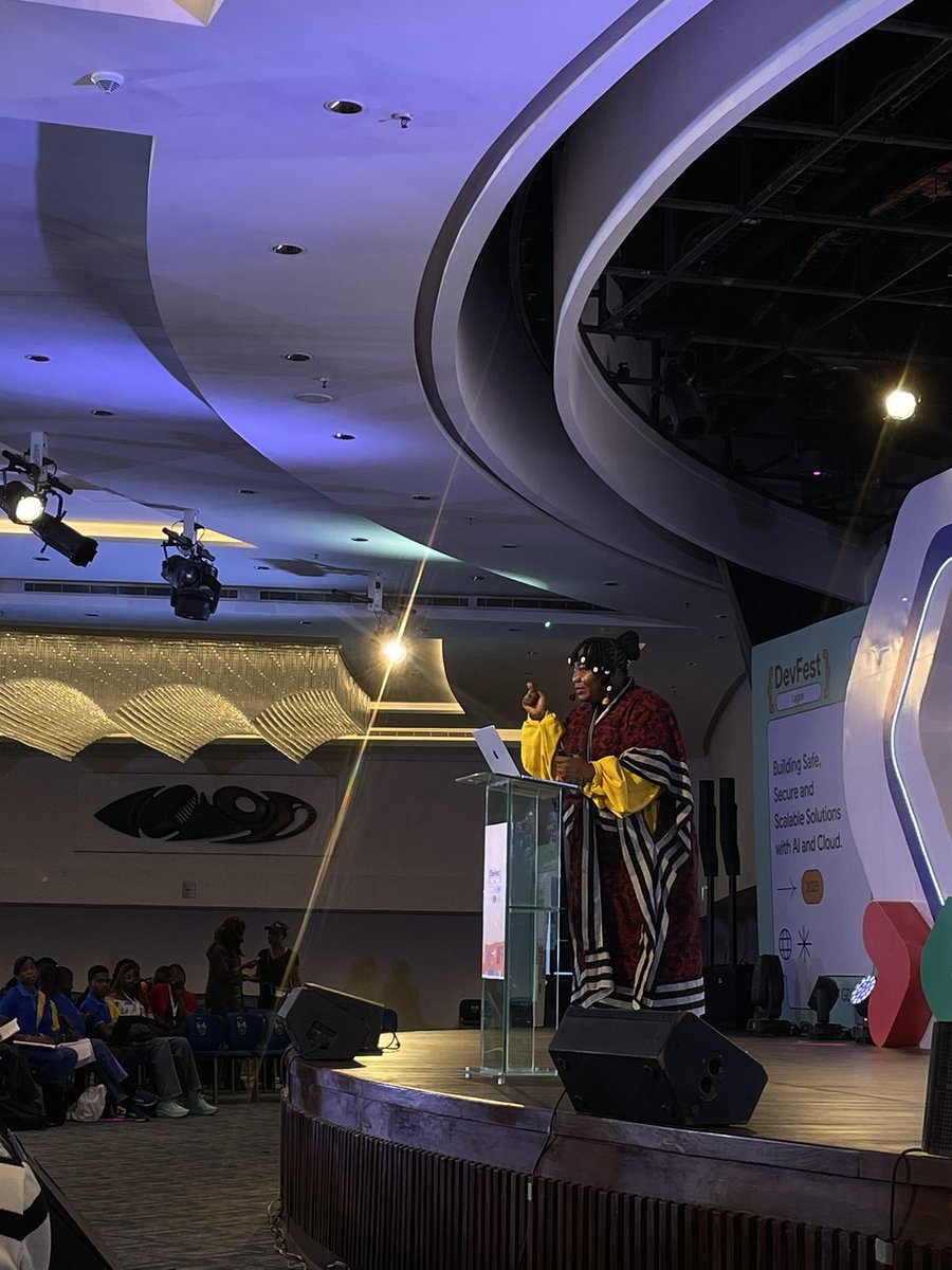 codevickk's tweet image. Loved your talk today @ChukwuAdaeze 💚