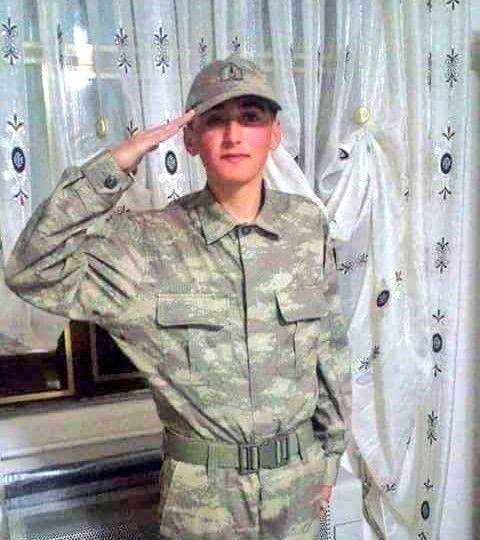 Jandarma Er Erkan Özdemir

Hakkari Şemdinli’de şehit düştüğünde 20 yaşındaydı… 

Bari sen unutma Türkiye'm