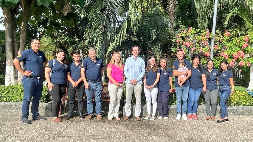 3️⃣er aniversario al frente de <a href="/ConsulMexTeu/">ConsulMex Tecún Umán</a> 🇲🇽🇬🇹

Tanto que agradecer que no cabe en un solo tuit, pero sobre todo, quiero reconocer a este gran equipo profesional el cual tengo el gusto de coordinar. Los logros son de ellos.

#FronteraSur