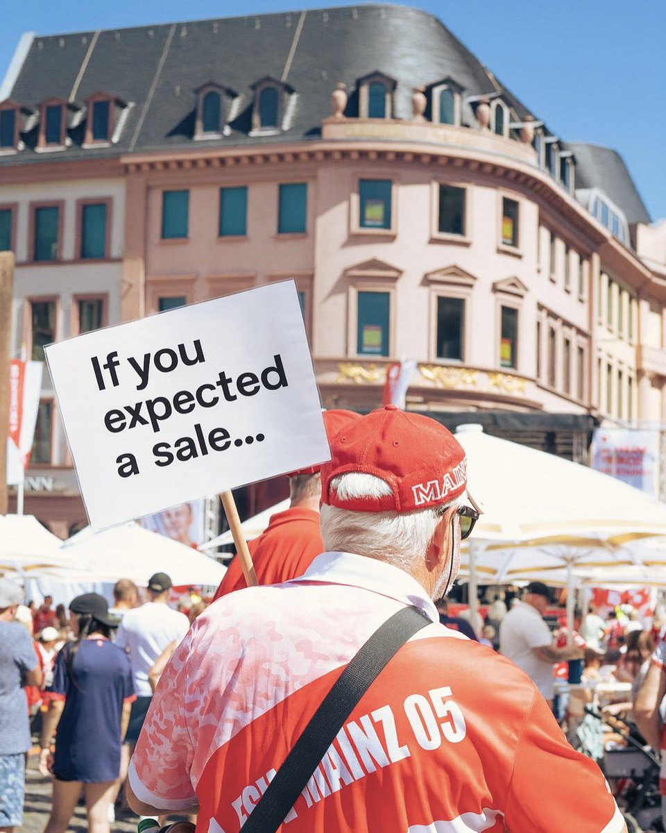 secretmatchday's tweet image. No Black Friday for us this year, but we thought we’d give you one last free giveaway! 🏆 

Win a Secret Match Day for two with return flights, accommodation and match tickets all included. You pick the weekend and we sort the mystery. The only fixture you need to plan is who’s…