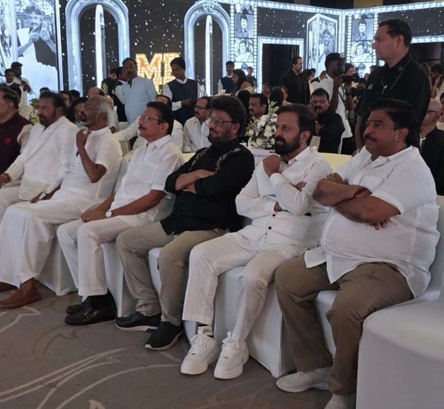 BinaryPost001's tweet image. 50 Years Of Mohanbabu 💐

#MB50 #Mohanbabu #50YearsOfMohanBabu 
#Thalaivar 🤘 #Superstar #Rajinikanth @rajinikanth #BinaryPost