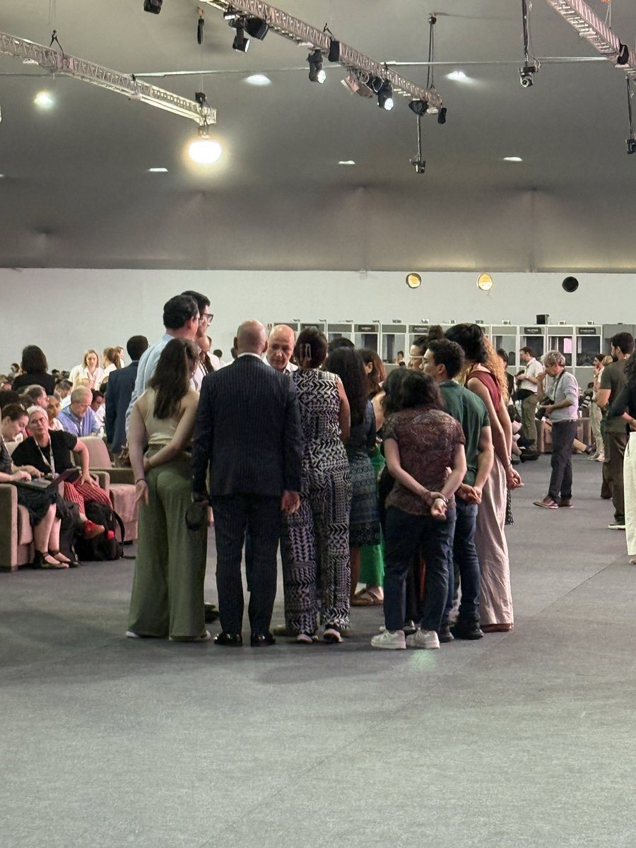 ciel_tweets's tweet image. 🚨 At #COP30’s closing plenary, Colombia refused to approve the decision on the mitigation work programme unless fossil fuel language was included.

Several climate-vulnerable states demanded more ambition &amp;amp; public finance for climate adaptation.
 
🔔This is a wake-up call🔔

A🧵