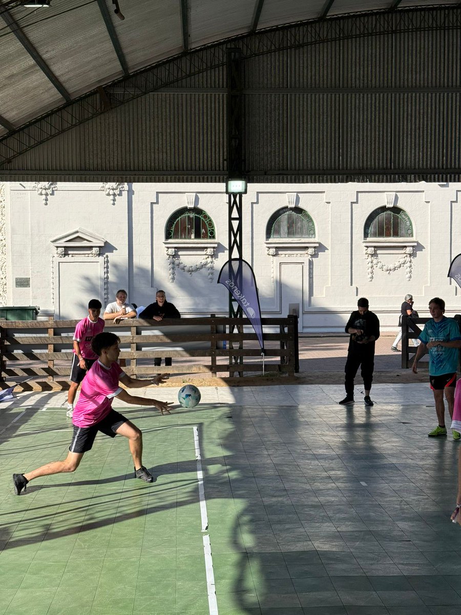 ITRockDigital's tweet image. aaand the final just kicked off! 🤘🔥
Mercado Libre vs UBA Boys FC!
and Mercado Libre already scored, 1–0!
we’re starting this with &quot;a lo argentino&quot; levels of passion.
last match of the tournament… LFGGGG! ⚽️💥

#Devconnect #DevconnectARG #Ethereum #ETHCommunity #CryptoFootball…