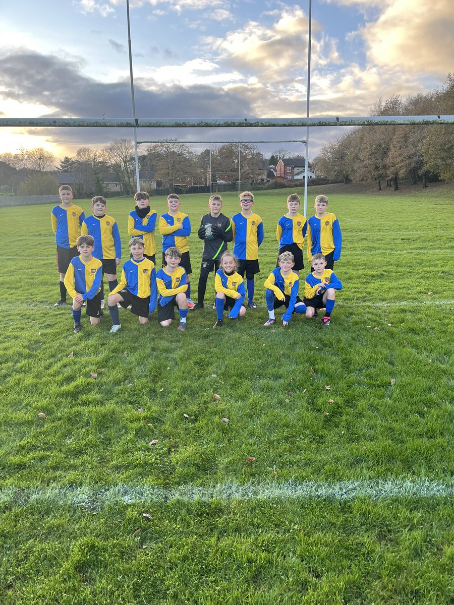 MCSactive's tweet image. Lovely fixture Thursday afternoon Year 7 (B) Football  v @yggwyr supporting our A game. Great to see so many pupils representing @MorristonComp and just coming out on top with 1-0 win. #proudpedept @swanseaschools