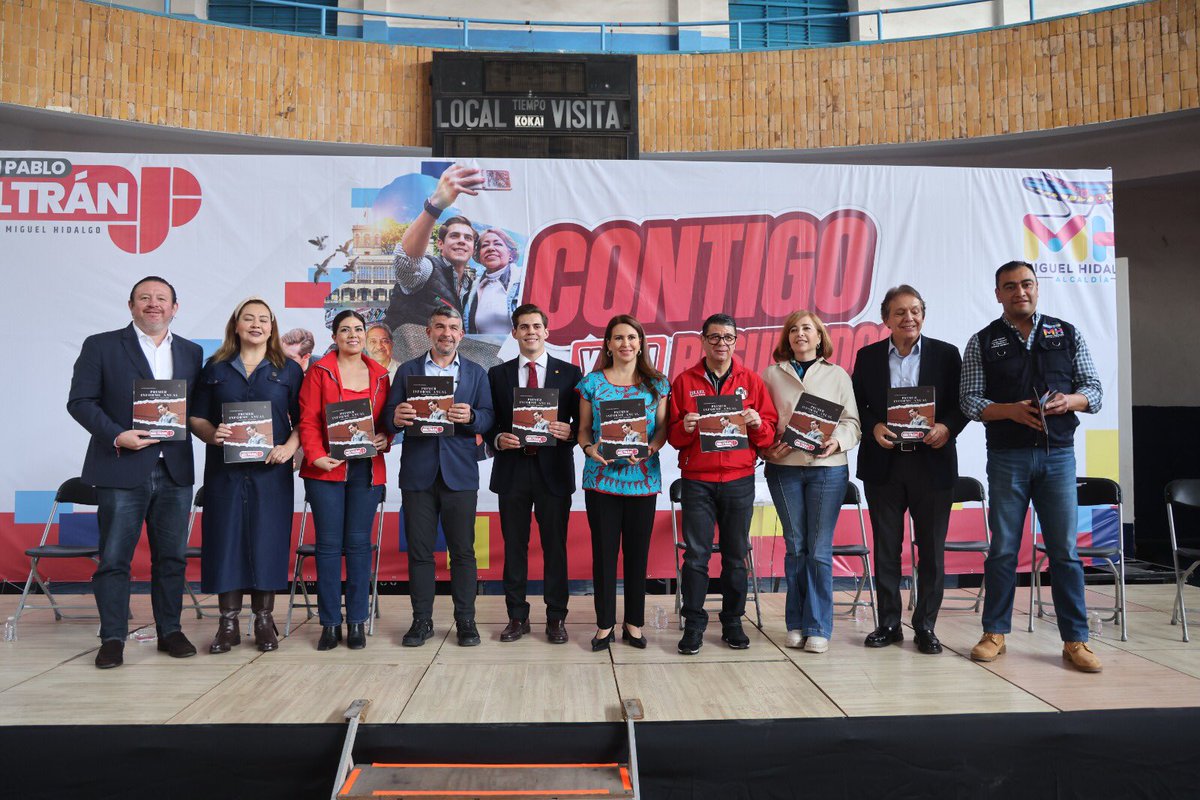 BetanzosOficial's tweet photo. Mi reconocimiento a  @juanpablobevi por su eficiente trabajo como concejal en la @AlcaldiaMHmx. En la presentación de su informe de actividades, destacó su compromiso y profesional desempeño en beneficio de las y los habitantes de la demarcación. Enhorabuena. ¡Éxito! https://t.co/VQLzHZHrHc