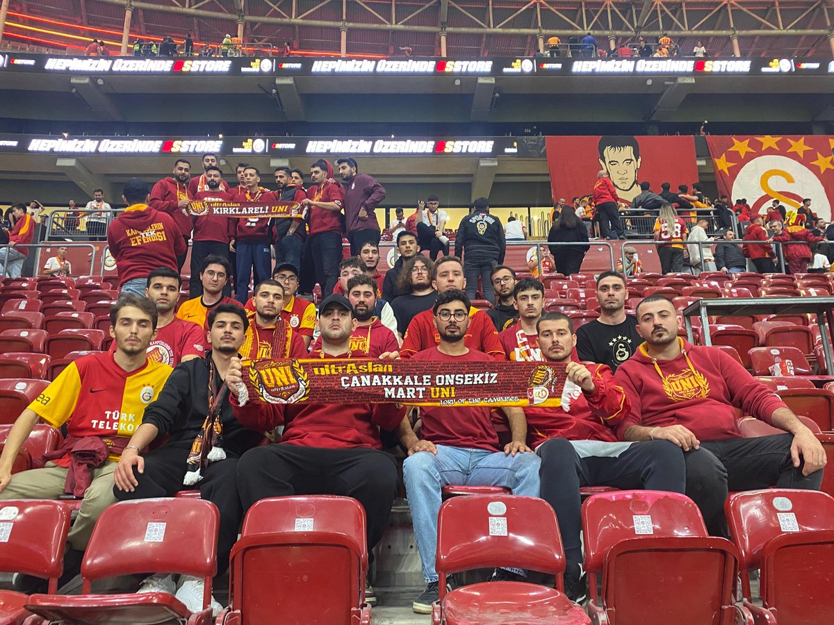 YÜRÜYORUZ ŞAMPİYONLUĞA !

Galatasarayımız’ın - Gençlerbirliği ile evimizde oynadığı maçı aslanlar gibi destekledik.

#ultrAslanUNI #uAUNI18Mart