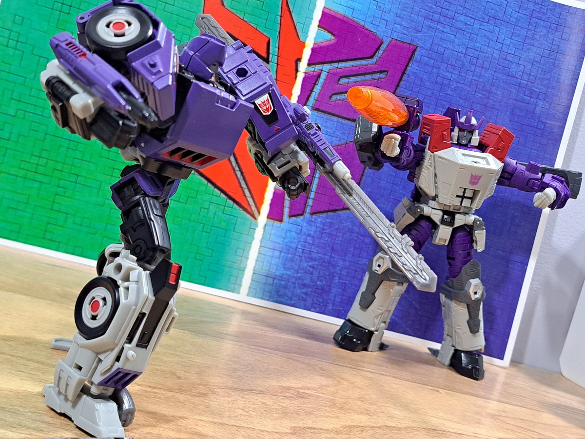 Here's some additional photos of comparisons I took!
#transformers #maccadam