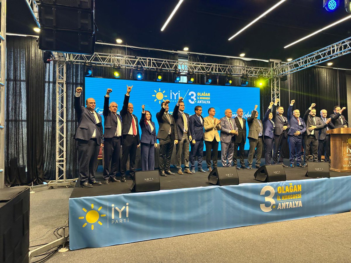 Büyük bir coşku ve heyecan içinde geçen İYİ Parti Antalya 3. Olağan İl Kongremize katılım sağladık.
Tekrar seçilerek güven tazeleyen İl Başkanımız Sayın Ali Adnan Kaya’yı ve Yönetim Kurulu Üyelerini tebrik ediyor, yeni dönem çalışmalarında üstün başarılar diliyoruz.
<a href="/iyiparti/">İYİ Parti</a>