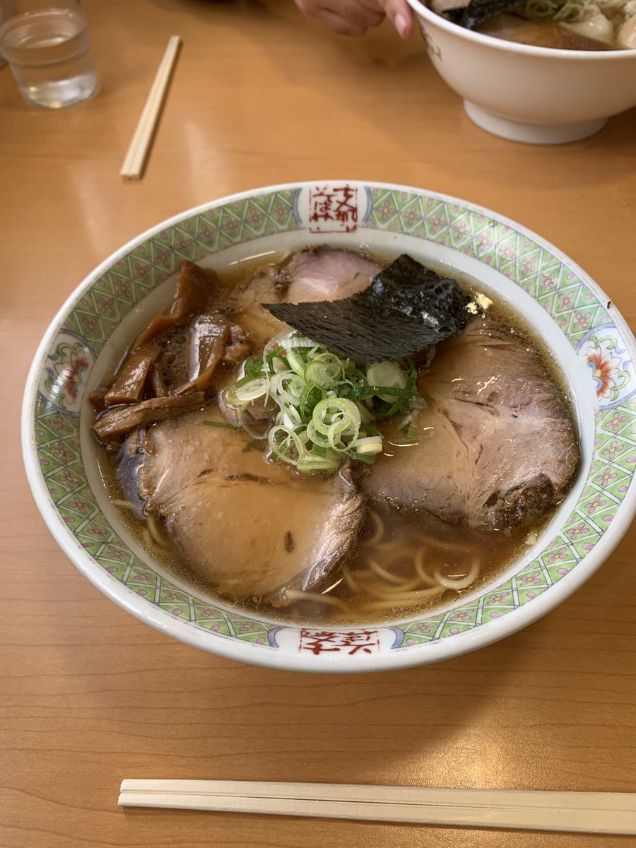 友人と酒盛りした翌日に食うラーメンは最高に美味かった